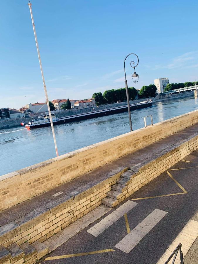 Sur Les Quais... Appartement Arles Buitenkant foto